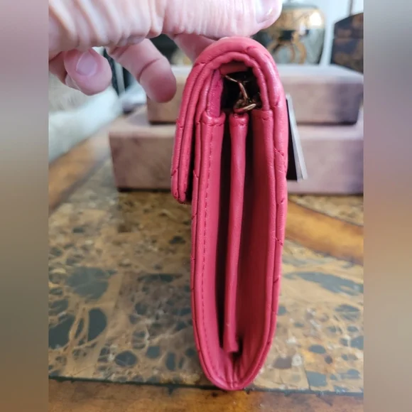 Badgley Mischka Red Quilted Chain Bag - Picture 5 of 9